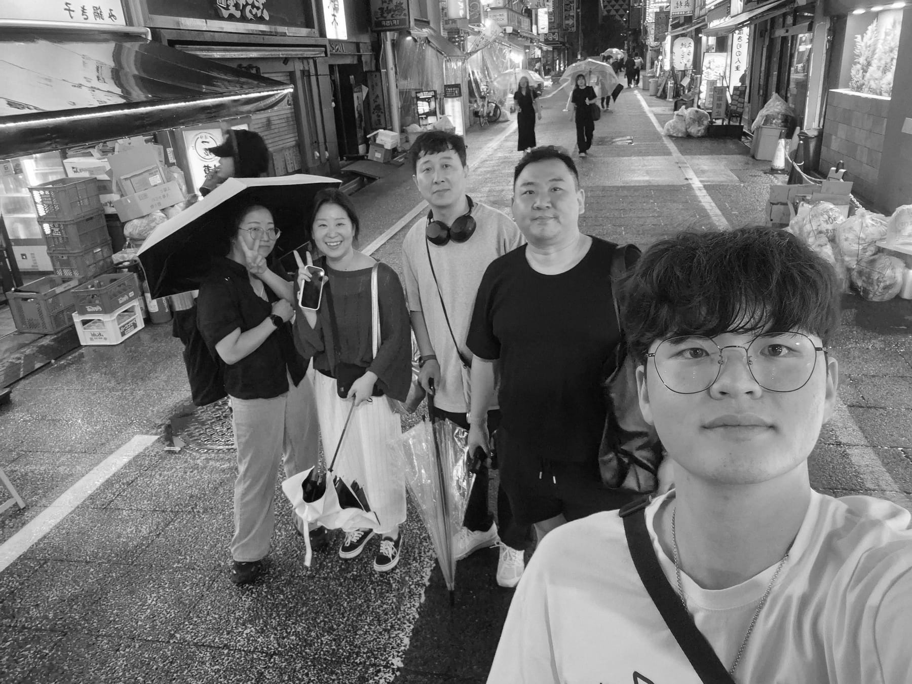 포티어 팀 — 도쿄 워크샵에서 함께 걷는 저녁 거리