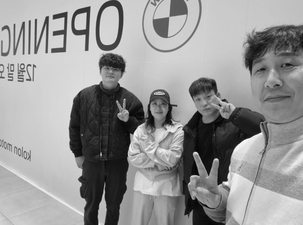 포티어 팀 — BMW 전시장 오픈 현장에서